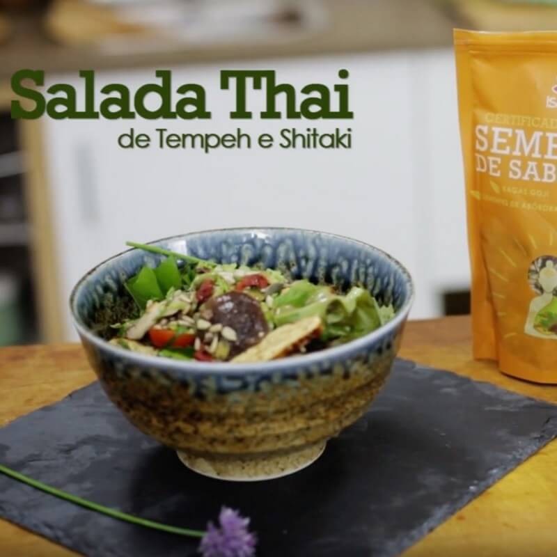 Salada Thai de Tempeh e Shitaki Grelhado