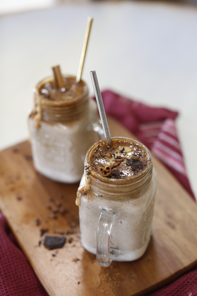 Smoothie with Coffee, Almond Butter and Cinnamon